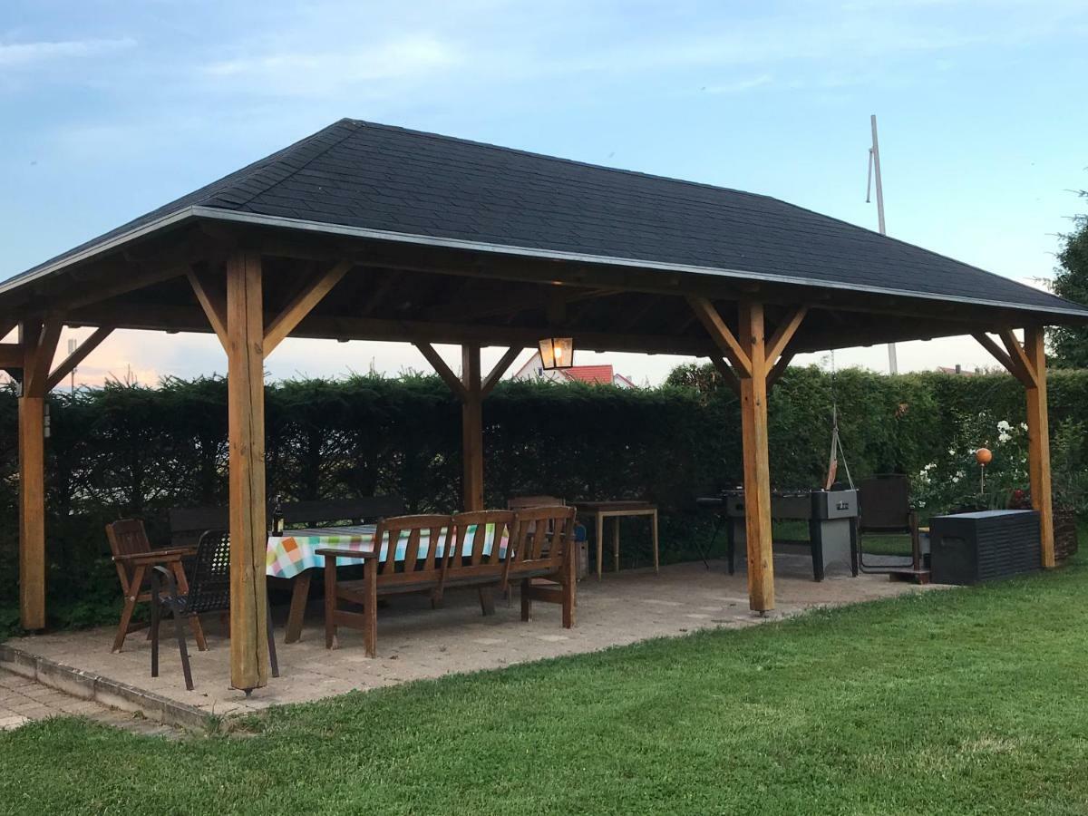 Villa Urlaub Auf Dem Bauernhof Zeller à Wolframs-Eschenbach Extérieur photo